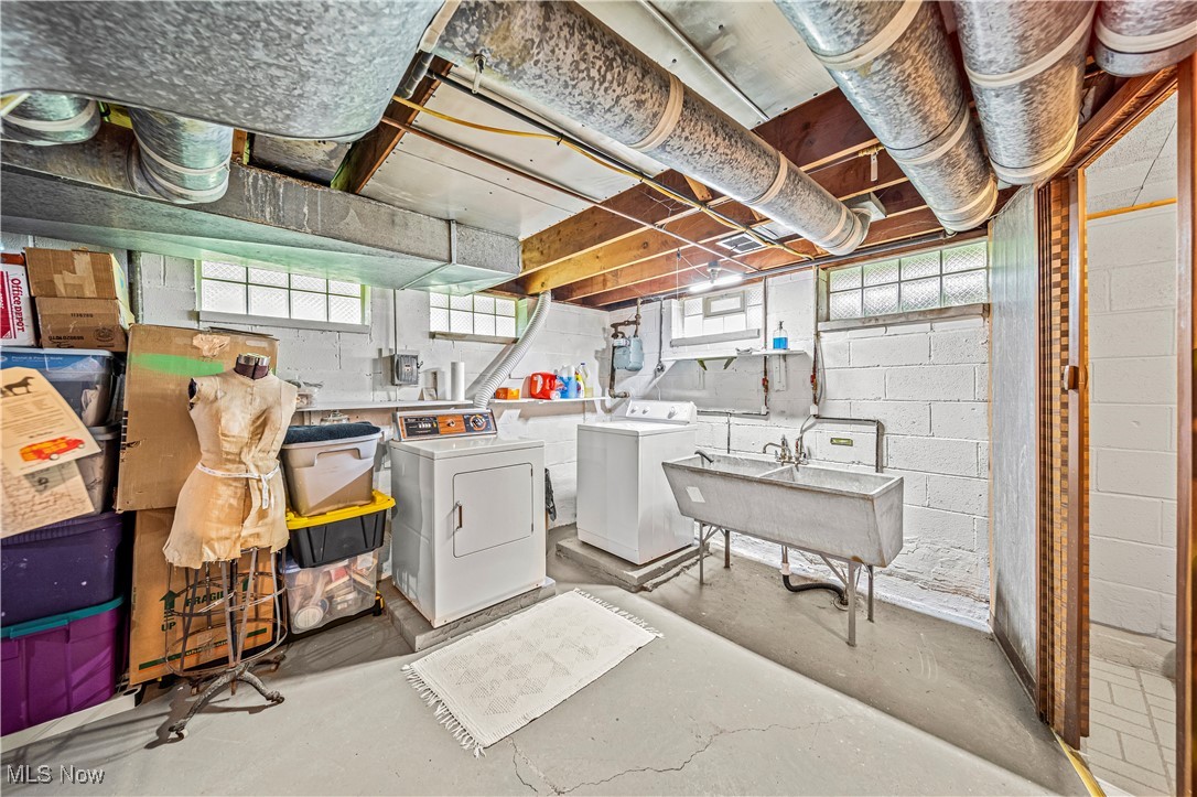 131 E 206th Street, Euclid, Ohio image 30