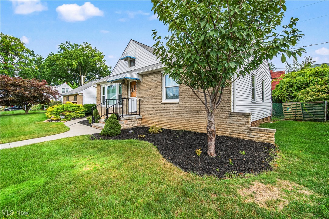 131 E 206th Street, Euclid, Ohio image 3