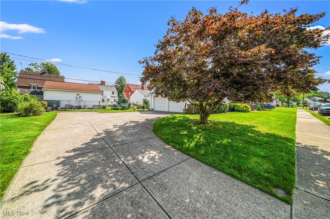 131 E 206th Street, Euclid, Ohio image 2