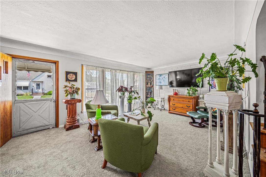 131 E 206th Street, Euclid, Ohio image 8