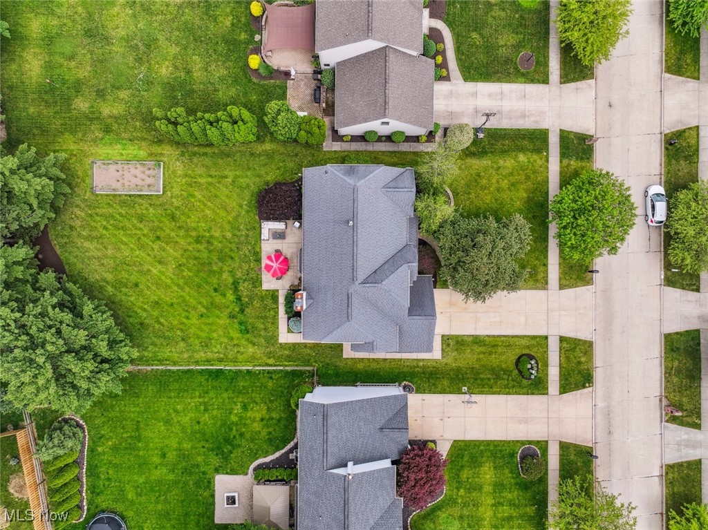 16892 Hampton Chase