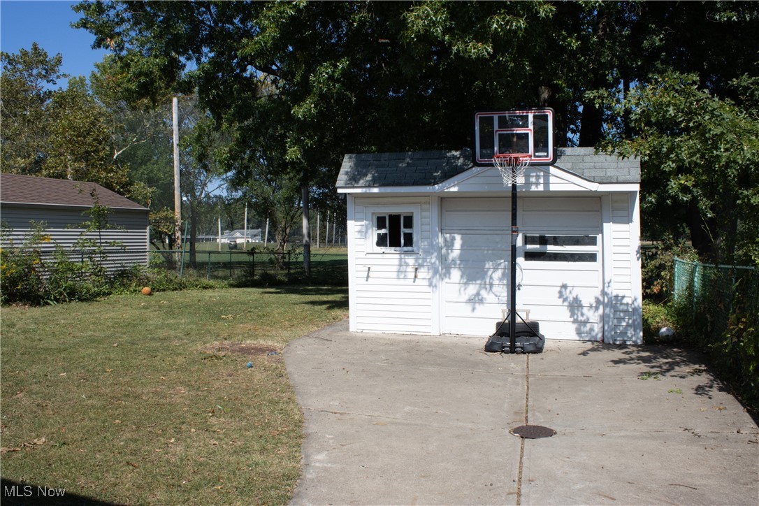 24181 Devoe Avenue, Euclid, Ohio image 3