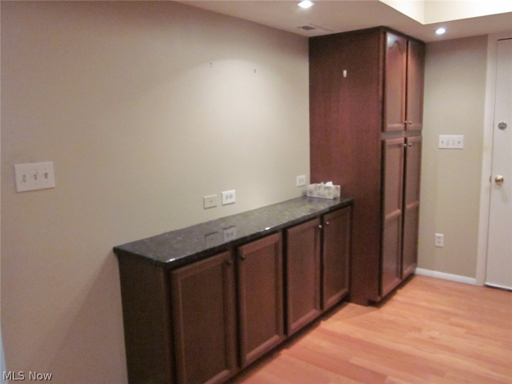 Bay Lndg Condo 02 - Residential