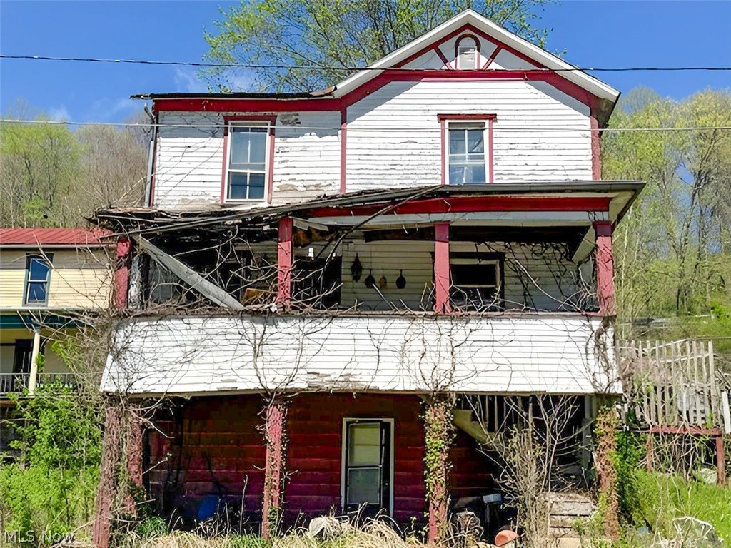 3 bedroom 2 bath home in Lower Salem.