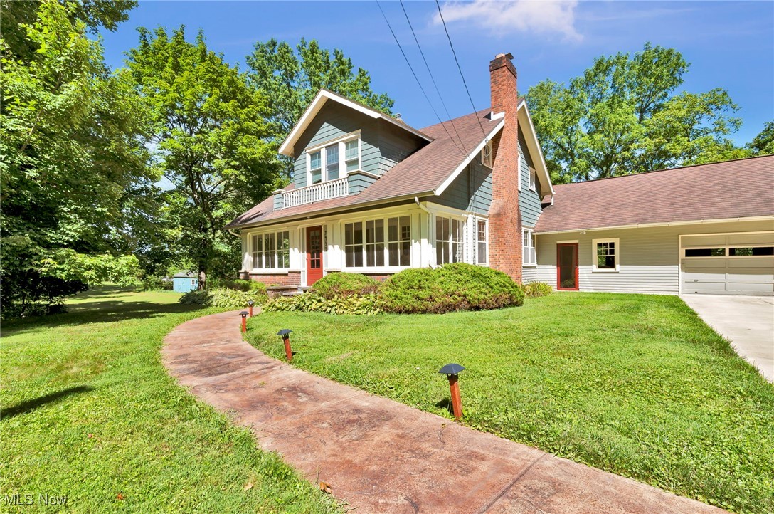 Come and see this beautiful 1926 Sears Arts & Crafts Bungalow with 3 Bedrooms and 1.5 Bath. There are 4 walk in closets.
Beautiful woodwork throughout, new kitchen, new driveway and walk, breakfast nook, updated electrical, central air.
Screened in back porch with great view. Twin Lakes Association includes amenities like Beach house with conference room, 2 lakes, summer lifeguards, fishing, boating, an assortment of recreational activities . A great place to call home !
