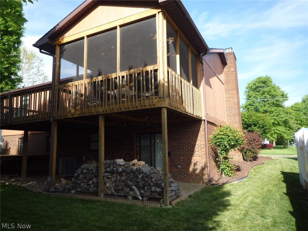 Larchmont Adn - Residential