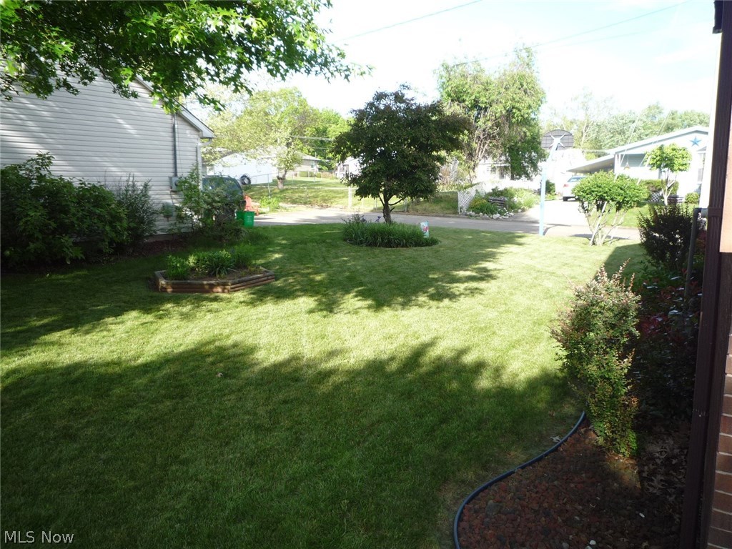 Larchmont Adn - Residential