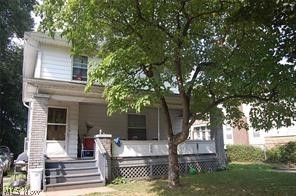 Spacious 4 bedroom home. Great for a growing family! Located near The University of Akron!