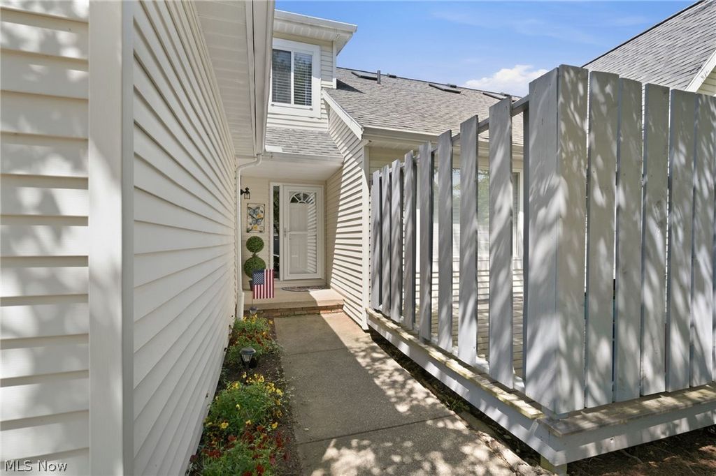 Photo of 7160 N Kipling Place, Concord Township, OH 44077 (MLS # 5213223)