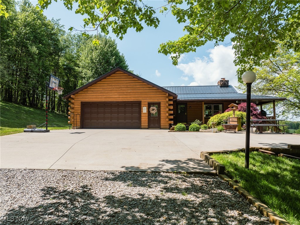 5763 Race Road, Strasburg, Ohio image 1