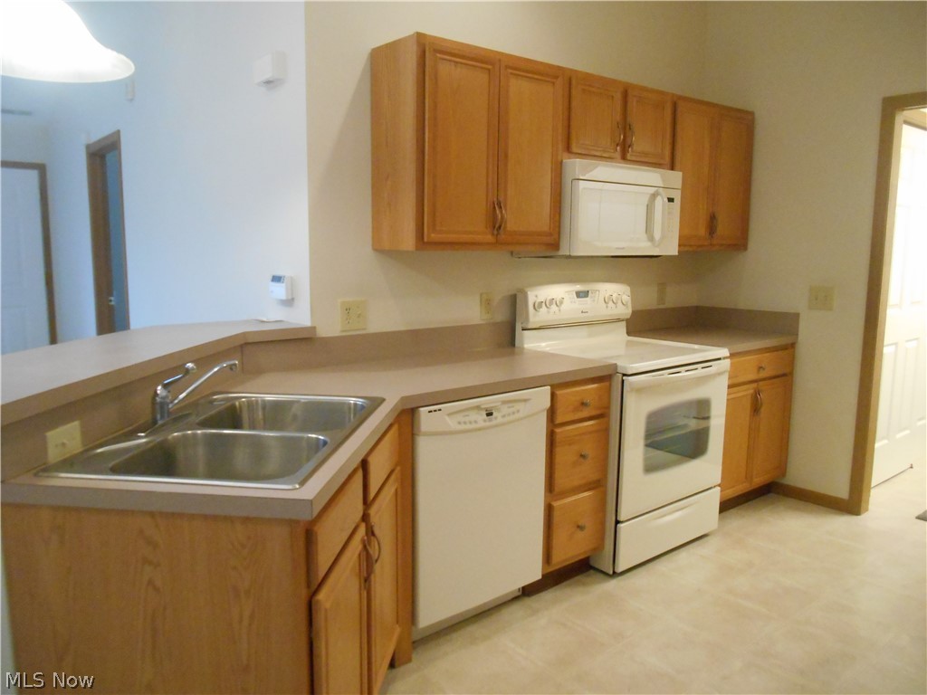 Scotsbury Green Condos - Residential