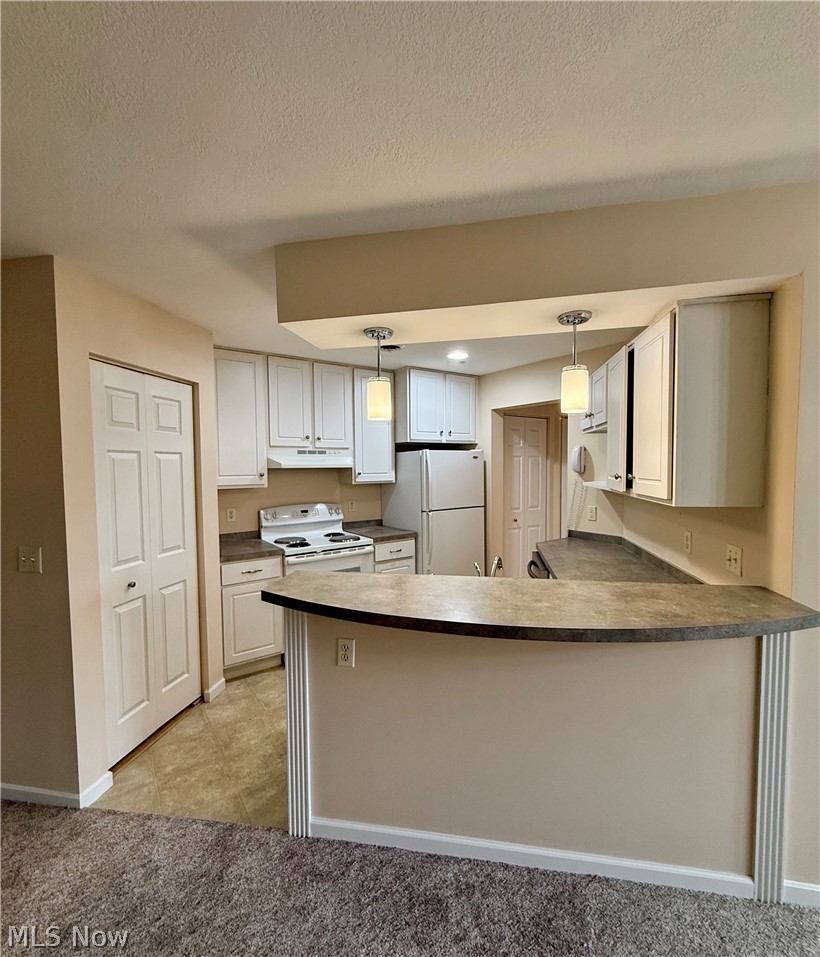 Back Bay At Arrowhead Condo - Residential