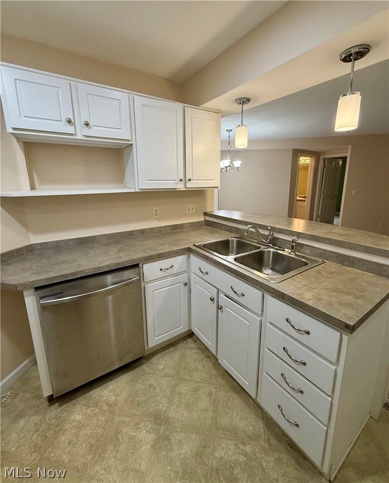 Back Bay At Arrowhead Condo - Residential