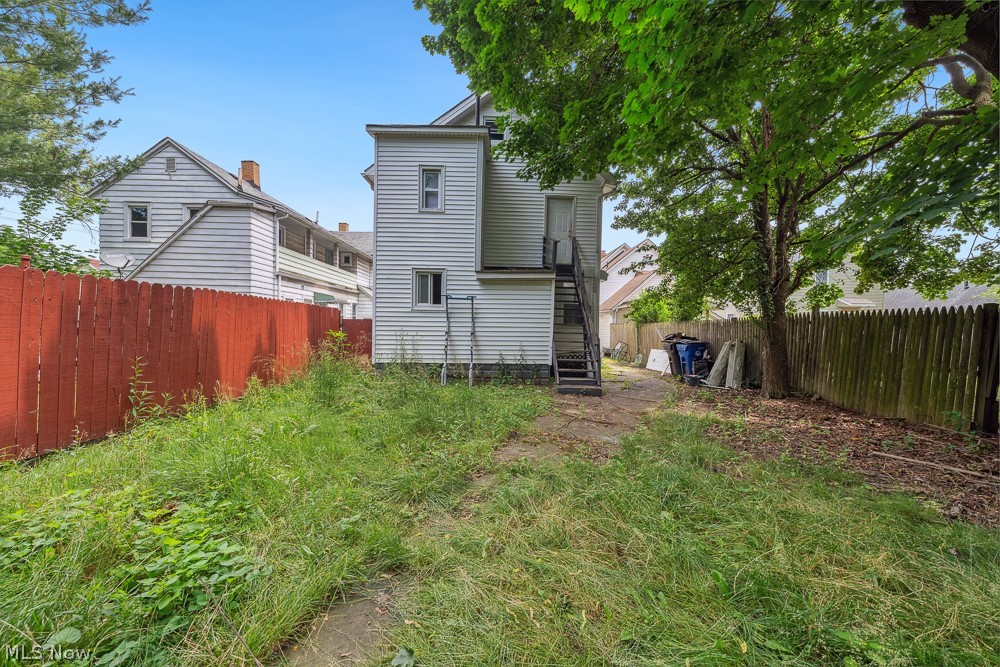 James M Hoyts Sub - Residential Income