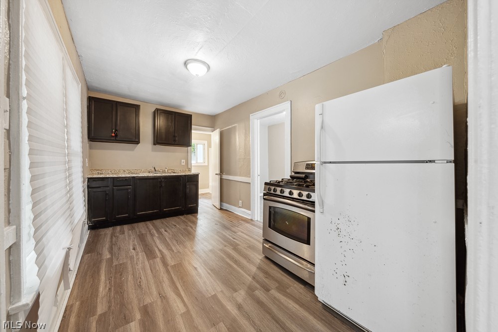 James M Hoyts Sub - Residential Income