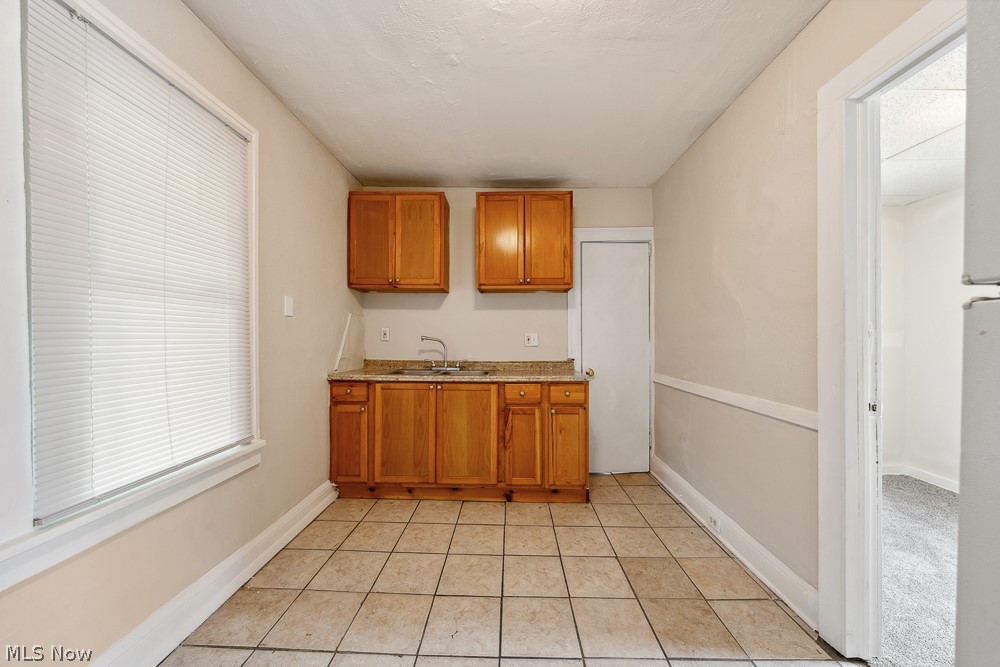 James M Hoyts Sub - Residential Income