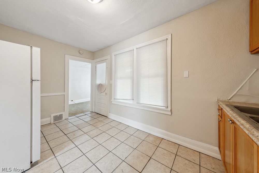 James M Hoyts Sub - Residential Income