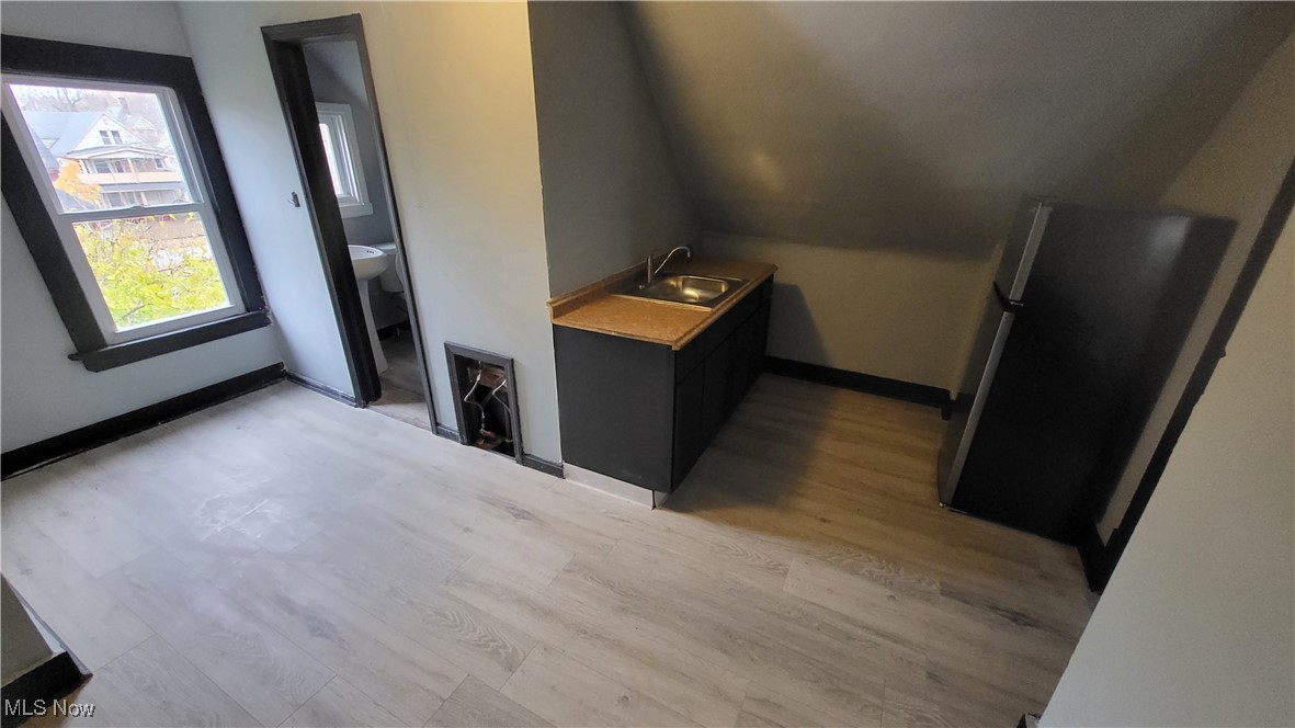 Cleveland, Ohio 44108, United States, 1 Bedroom Bedrooms, ,1 BathroomBathrooms,Residential,Active,19160