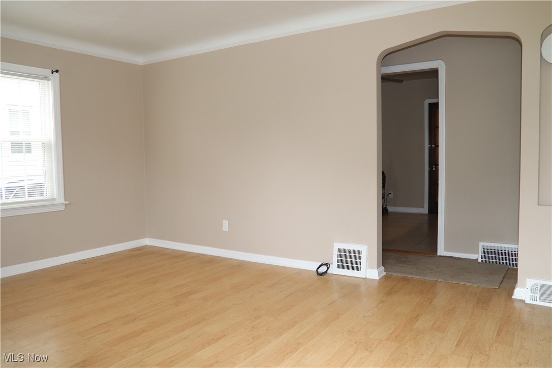 24 Eldred Avenue, Bedford, Ohio image 3