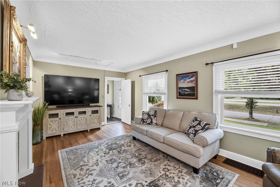 Beach Cliff 1 - Residential