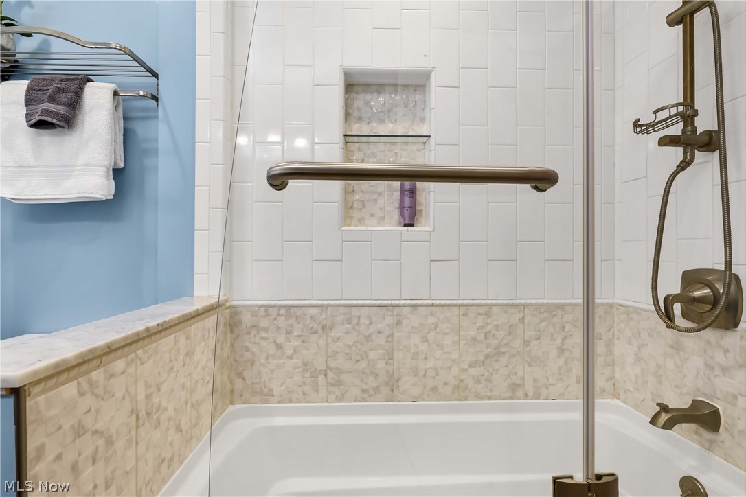 Beach Cliff 1 - Residential