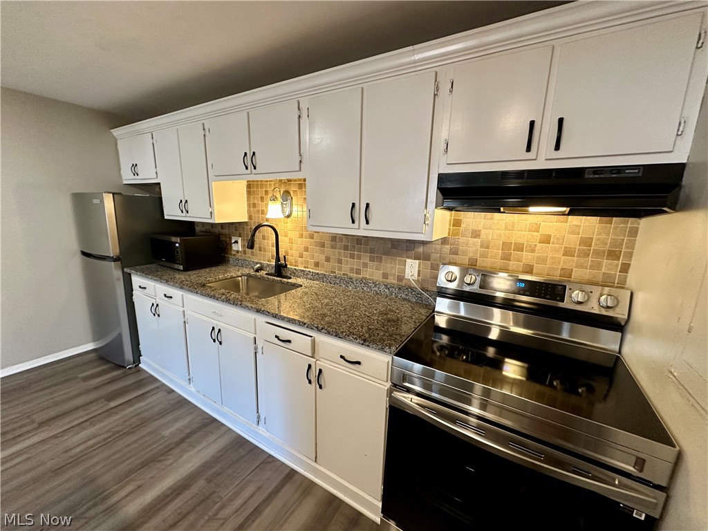 Harborview Sub - Residential Lease