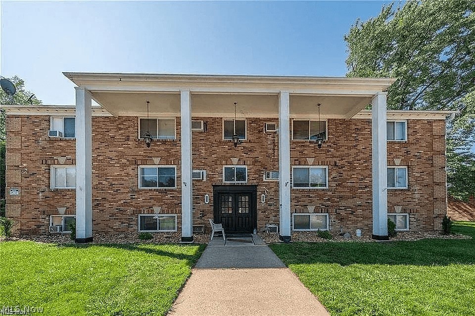 Harborview Sub - Residential Lease