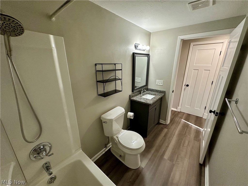 Harborview Sub - Residential Lease