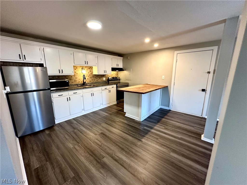 Harborview Sub - Residential Lease