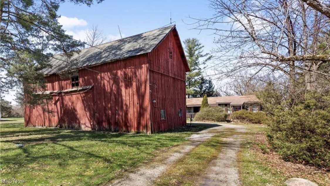 Investor Alert! Huge Opportunity in Prime Strongsville Location!
Attention investors and developers! This unique property sits on a spacious .75-acre lot and offers endless possibilities. The existing home and barn offer major fix-and-flip potential, or explore the opportunity to split the lot into two buildable parcels (buyer to verify with the city).
Seller removed power from the barn to tear down and gutted the house and knocked a hole in the garage wall for access, etc. Also did the demo and added a header on the front and back door and some windows in the front.
• Large, usable lot with mature trees and plenty of space
• Fix and flip the home or redevelop into two new homes
• Desirable Strongsville area close to shopping, schools, and highways
• Cash buyers only – property will not qualify for traditional financing
Don’t miss this rare opportunity to create value in a sought-after location. Whether you’re looking for your next renovation project or a profitable development play, this property has options.
?? Schedule your showing​​‌​​​​‌​‌​​​‌‌​​​‌‌‌​​‌​​‌‌​​​​ today!