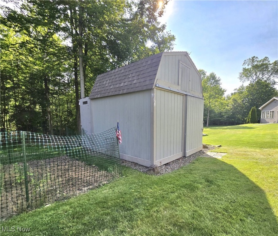 4885 Warwick Drive, Canfield, Ohio image 8