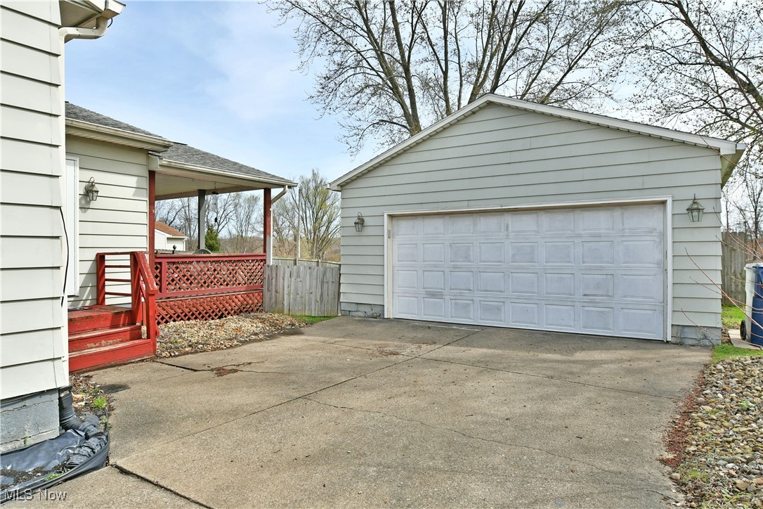 765 Dresden Drive, Hubbard, Ohio image 42