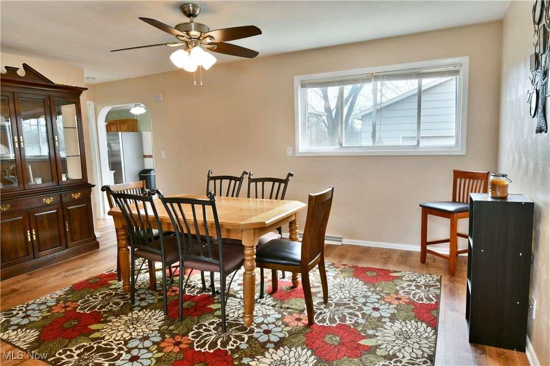 765 Dresden Drive, Hubbard, Ohio image 8