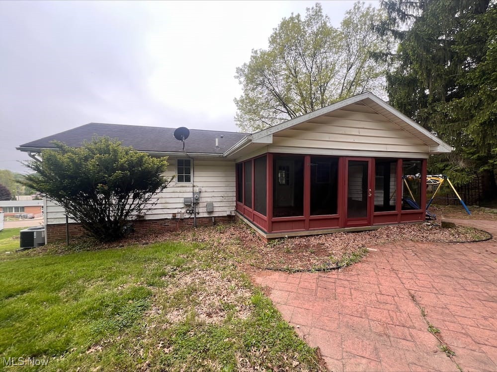 208 Ridgewood Boulevard, Minerva, Ohio image 2