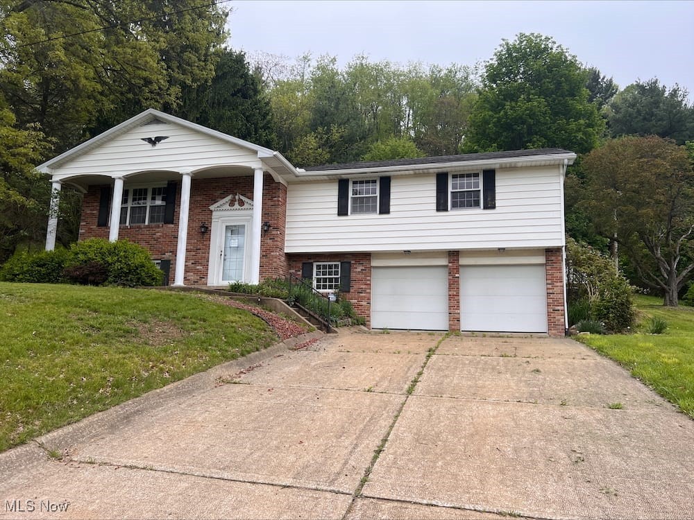 208 Ridgewood Boulevard, Minerva, Ohio image 1