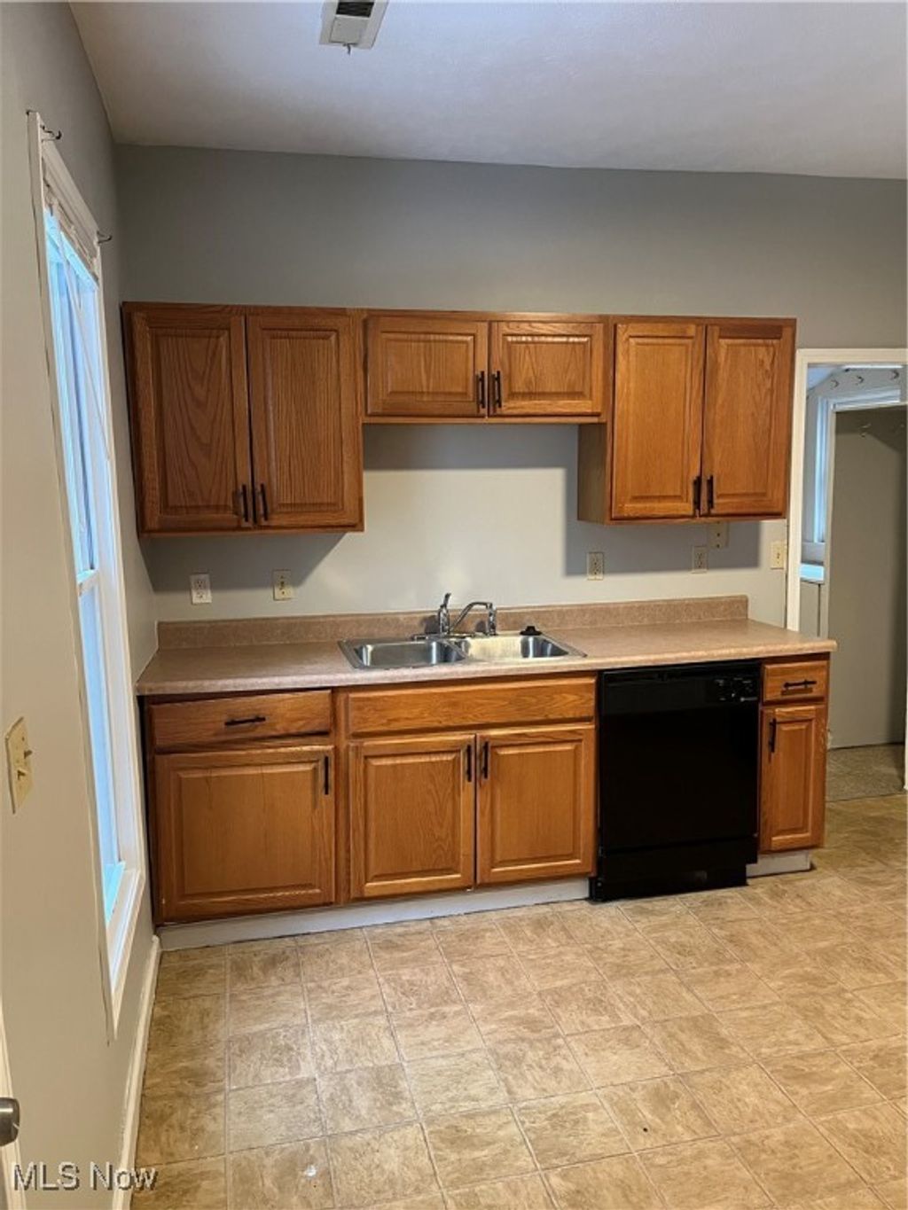 Photo of 2053 W 95th Street, Cleveland, OH 44102 (MLS # 5181246)