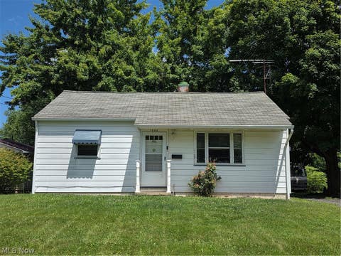 Homes For Sale - 1068 Liberty Street<br/> Salem, OH 44460