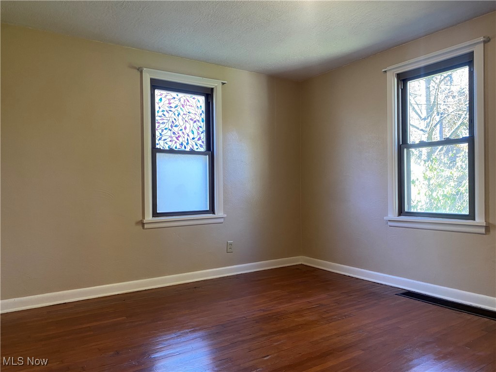 Bradley Flooms 2nd Add - Residential Lease