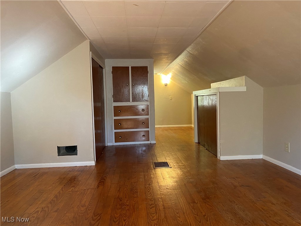 Bradley Flooms 2nd Add - Residential Lease