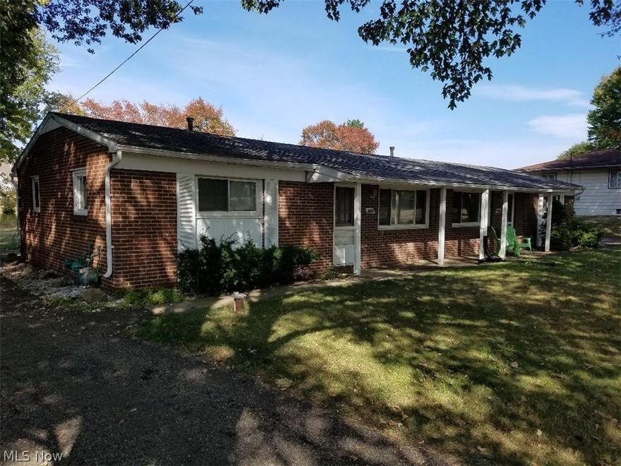 Nice 2 BR, 1 BA, applianced kitchen Duplex in nice Jackson Twp. location - move-in ready. Tenant pays all utilities. No pets.
$25 NON-REFUNDABLE application fee; we do a nationwide background check for evictions and criminal history. Applicant must be able to show proof of qualifying income.