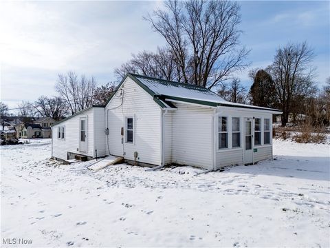 Photo of 283 E Wood Street, Shreve, OH 44676 (MLS # 5180183)