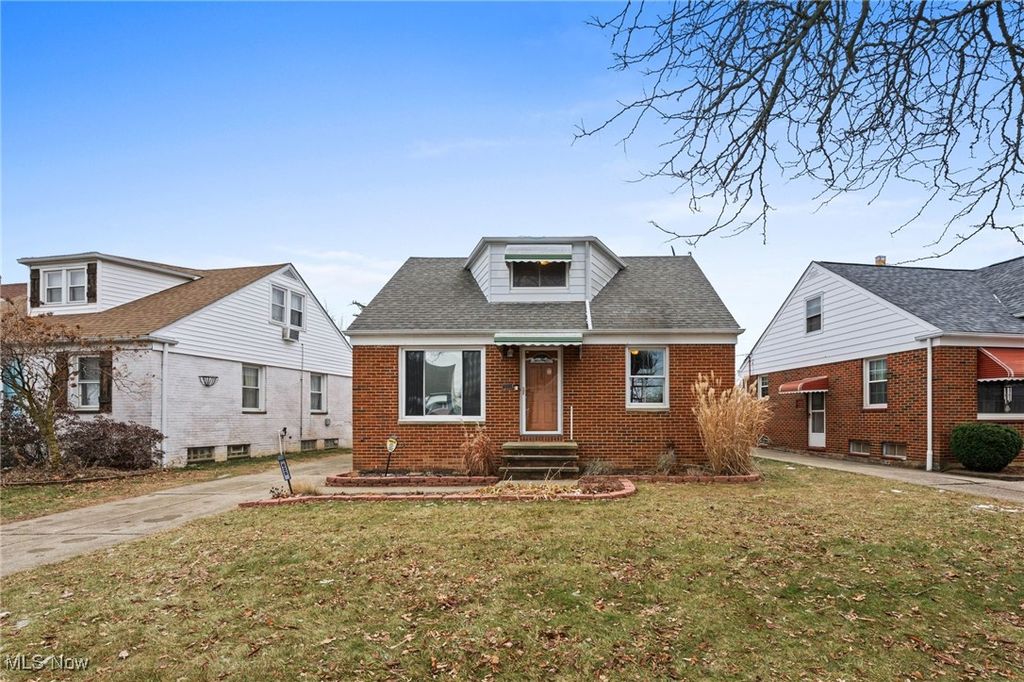 Photo of 625 Pendley Road, Willowick, OH 44095 (MLS # 5177269)