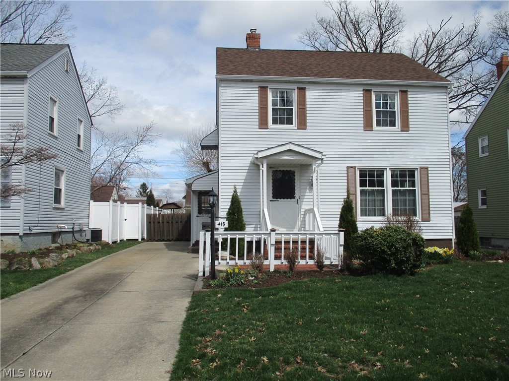 Excellent neighborhood. Updated and move in ready. Brand new stainless steel appliances in the remodeled Kitchen. Beautiful hardwood floors. Extra storage in attic. Florida room addition. Outdoor shed with electric. Freshly painted interior. Very nice fenced in back yard.New Roof in 2012