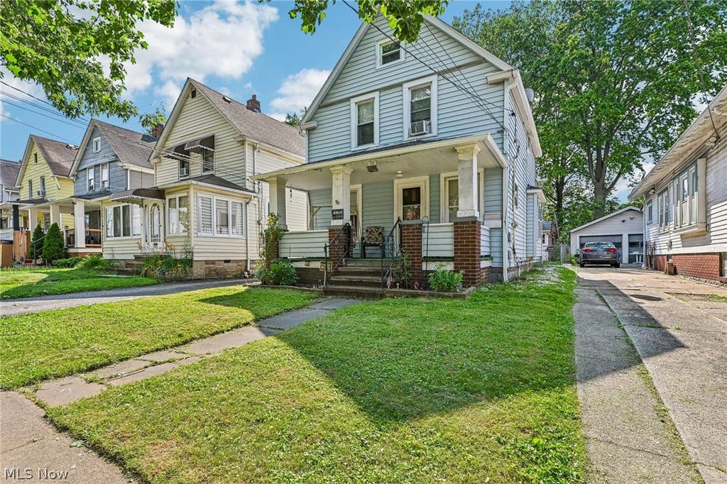 Photo of 3556 W 54th Street, Cleveland, OH 44102 (MLS # 5225379)