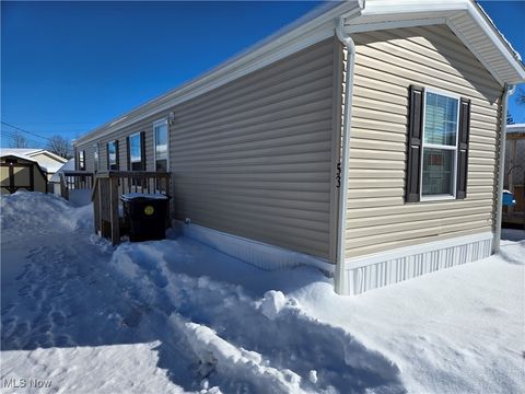 Homes For Sale - 12860 Mayfield Road<br/> Geauga County, Chardon, OH 44024