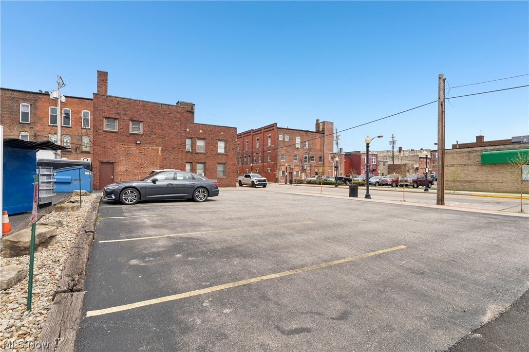 Barberton - Commercial Sale