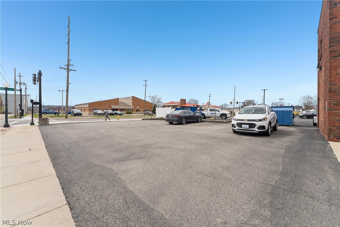 Barberton - Commercial Sale