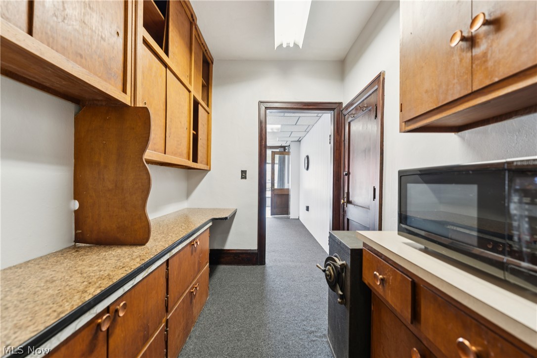 Barberton - Commercial Sale