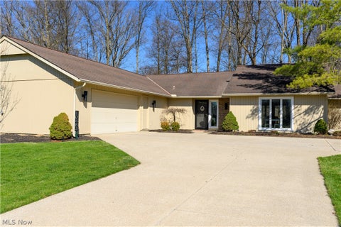 Homes For Sale - 10483 Shale Brook Way<br/> Strongsville, OH 44149