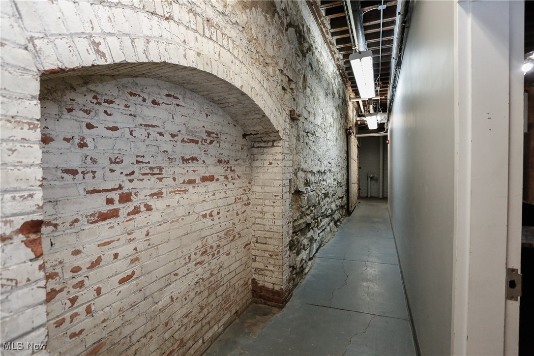 Cleveland, Ohio 44113, United States, 2 Bedrooms Bedrooms, ,3 BathroomsBathrooms,Residential,Active,129501